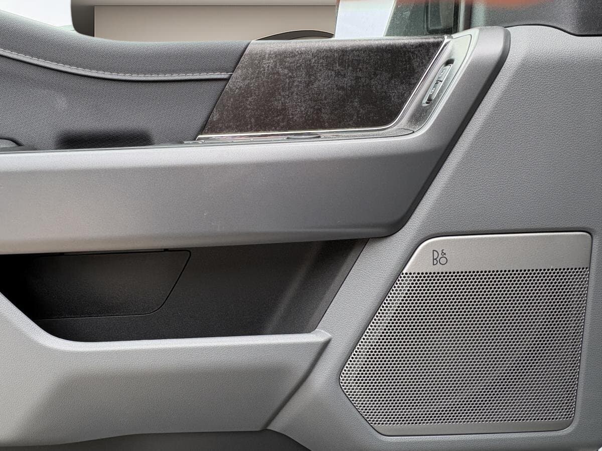 Ford F-150 Lightning FLASH * AWD * 536HP * CUIR * CAM&Eacute;RA 360&deg; * BANG &amp; OLUFSEN * 2025 — photo 9