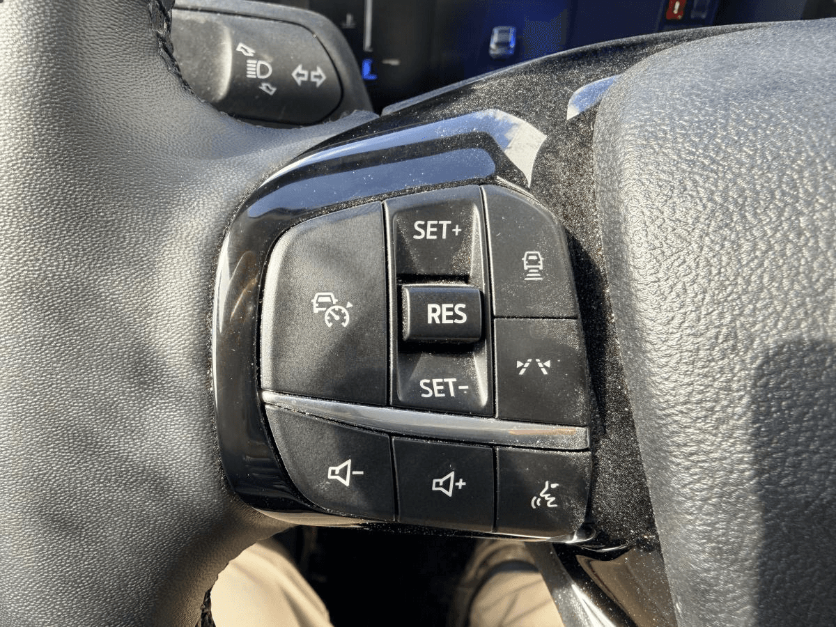 Ford Escape Plug-in Hybrid PHEV 2025 — photo 21