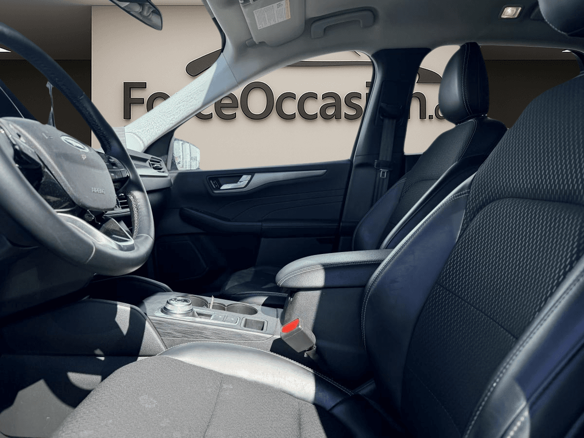 Ford Escape Plug-in Hybrid PHEV 2025 — photo 4