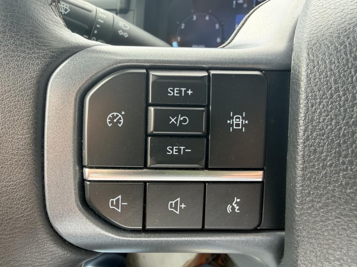 Ford F-150 XLT cabine SuperCrew 4x4 BO&Iuml;TE de 5,5 pi - MARCHE-PIEDS - TOILE DE COFFRE - 2,7L ECOBOOST 2025 — photo 20