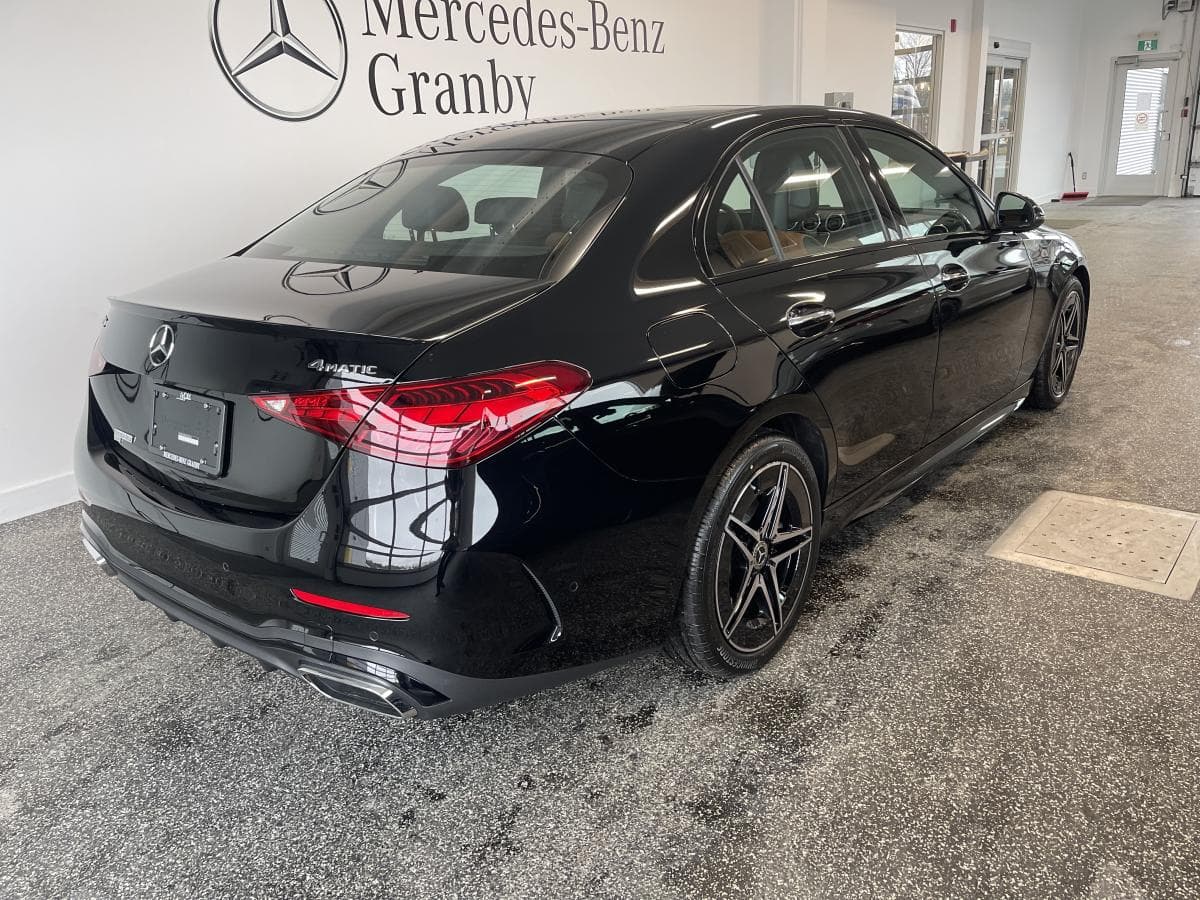 Mercedes-Benz C 300 2026 — photo 3