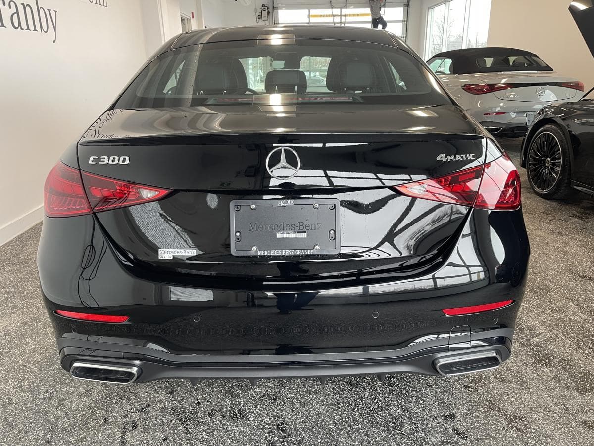 Mercedes-Benz C 300 2026 — photo 4
