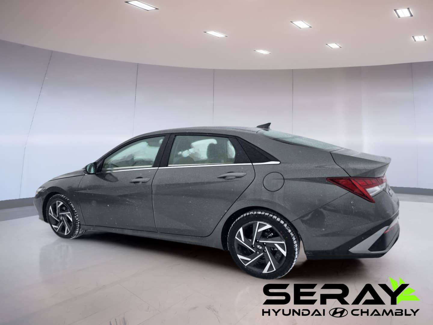 Hyundai Elantra Luxury IVT w/Two-Tone Interior 2025 — photo 3