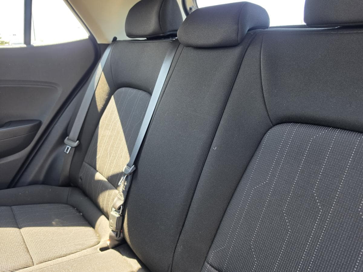 Hyundai Venue ESSENTIAL TWO TONES SIEGES CHAUFFANTS BLUETOOTH CAMERA 2025 — photo 12