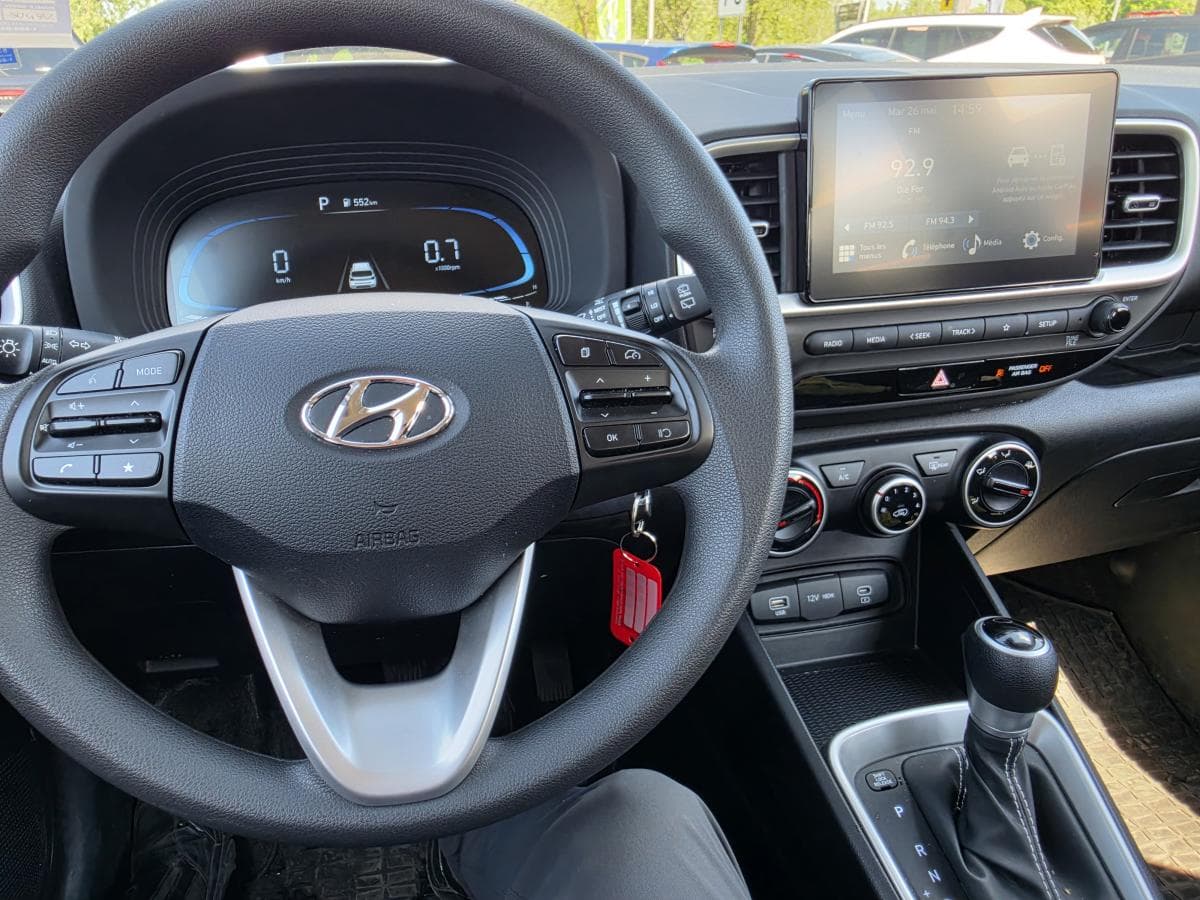 Hyundai Venue ESSENTIAL TWO TONES SIEGES CHAUFFANTS BLUETOOTH CAMERA 2025 — photo 18