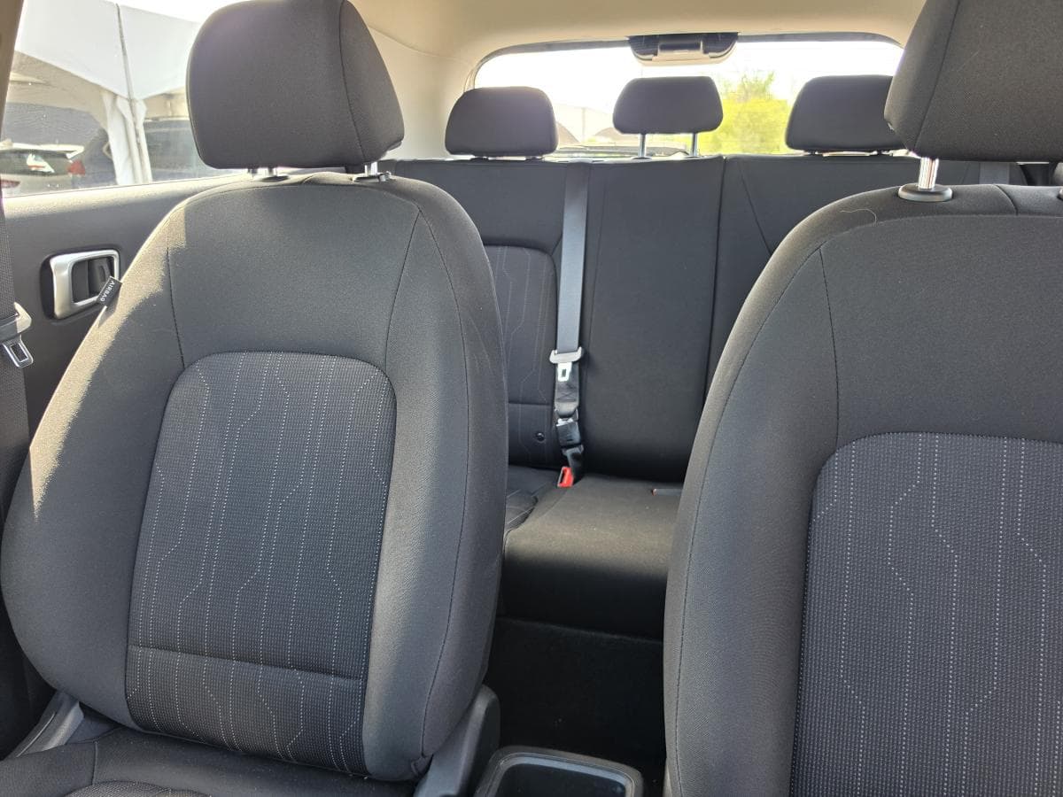 Hyundai Venue Essential IVT 2024 — photo 11