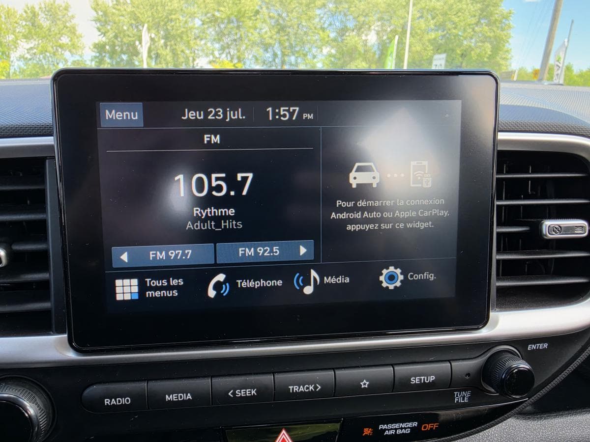 Hyundai Venue Essential IVT 2024 — photo 15