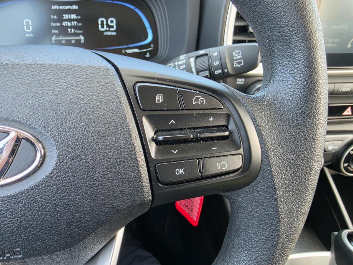 Hyundai Venue Essential IVT 2024 — photo 20