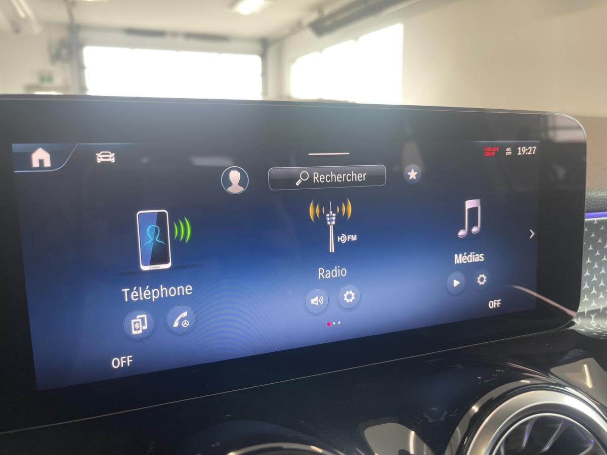Mercedes-Benz GLB 250 2026 — photo 15