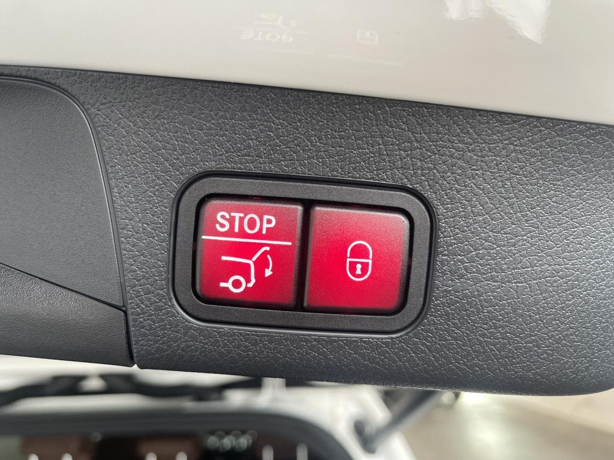 Mercedes-Benz GLB 250 2026 — photo 4