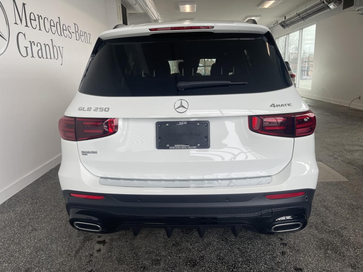 Mercedes-Benz GLB 250 2026 — photo 6