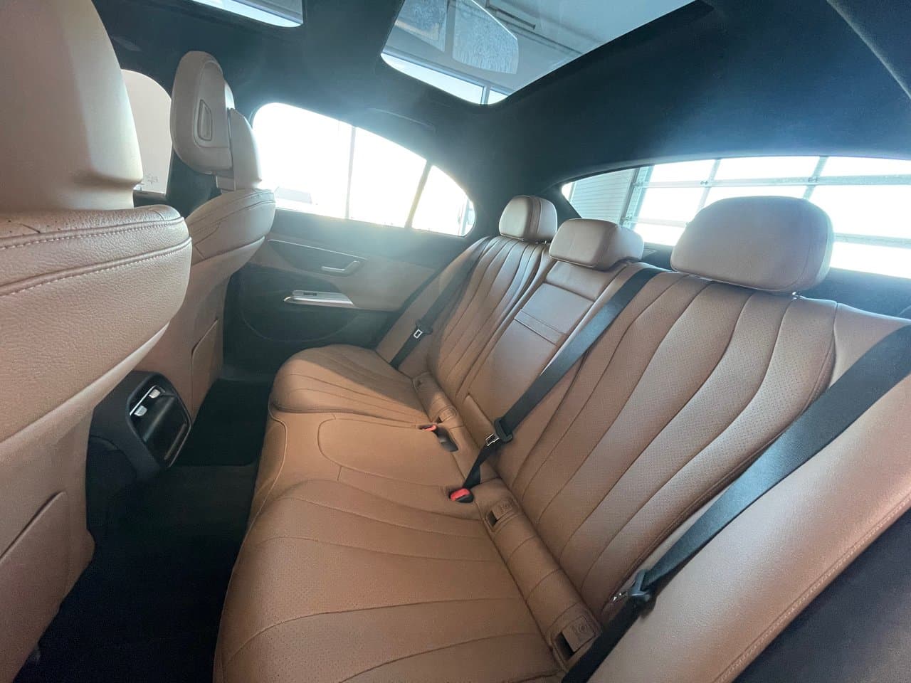 Mercedes-Benz E 350 2026 — photo 13