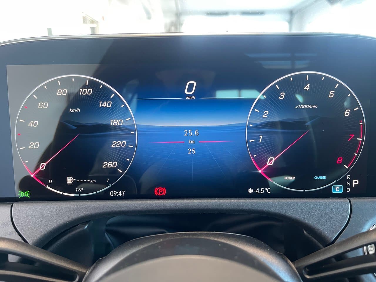 Mercedes-Benz E 350 2026 — photo 16