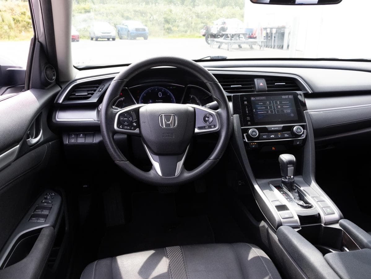 Honda Civic 2018 — photo 14