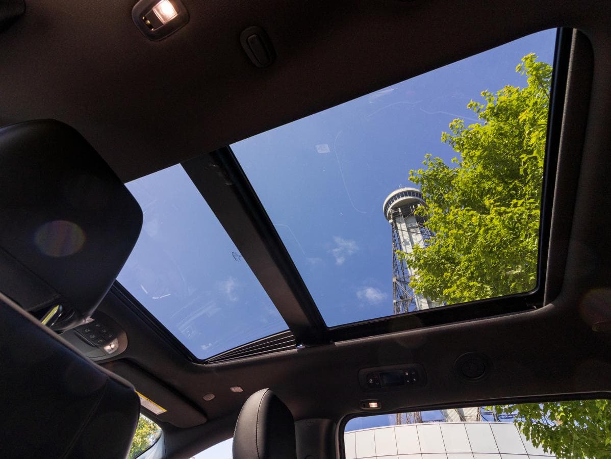 Chrysler Pacifica Hybrid 2024 — photo 12