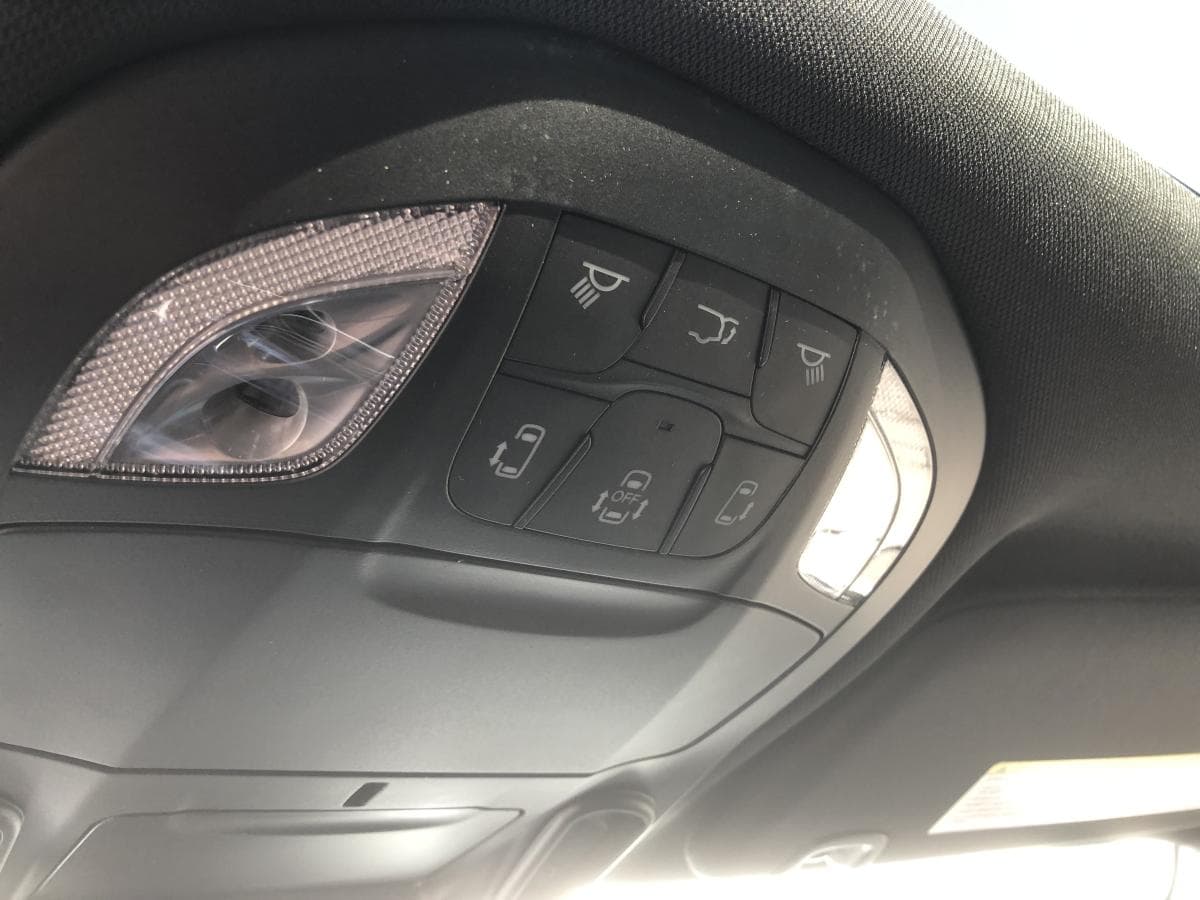 Chrysler Pacifica Hybrid 2024 — photo 13