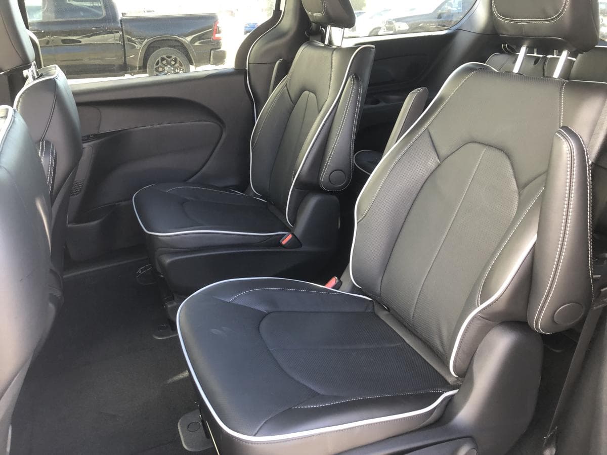 Chrysler Pacifica Hybrid 2024 — photo 14