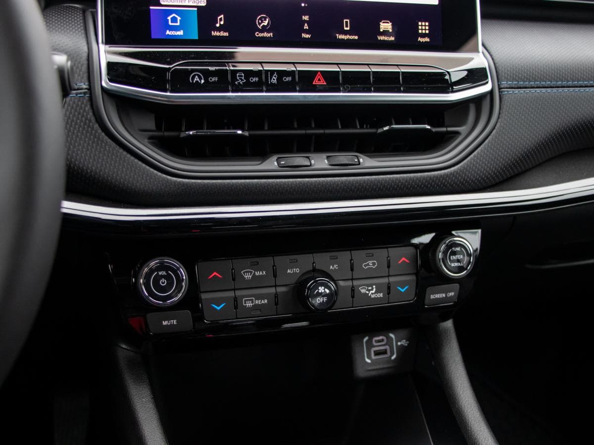 Jeep Compass 2026 — photo 17