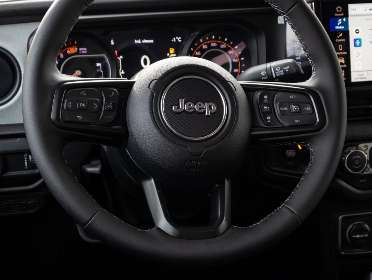 Jeep Wrangler 2026 — photo 10