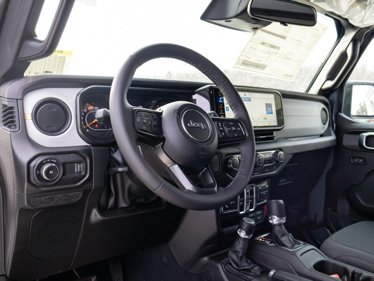 Jeep Wrangler 2026 — photo 8