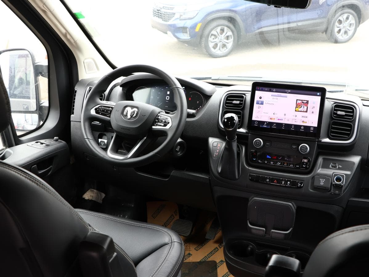 RAM ProMaster 3500 2026 — photo 14