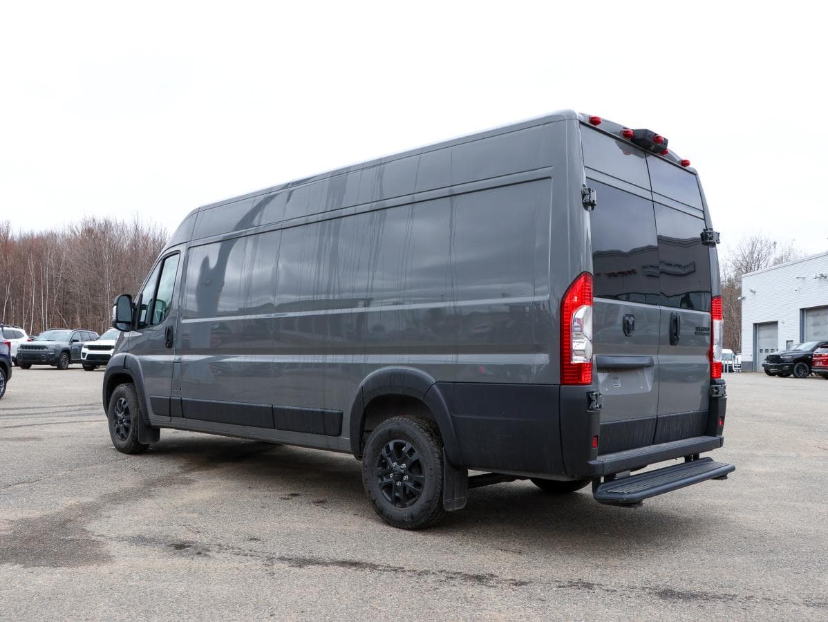 RAM ProMaster 3500 2026 — photo 5