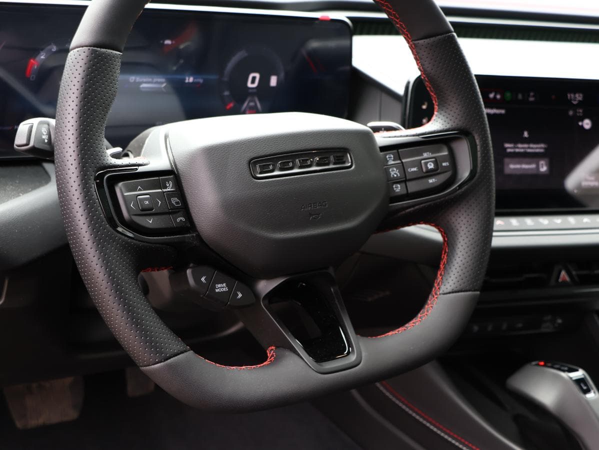 Dodge Charger 2026 — photo 12