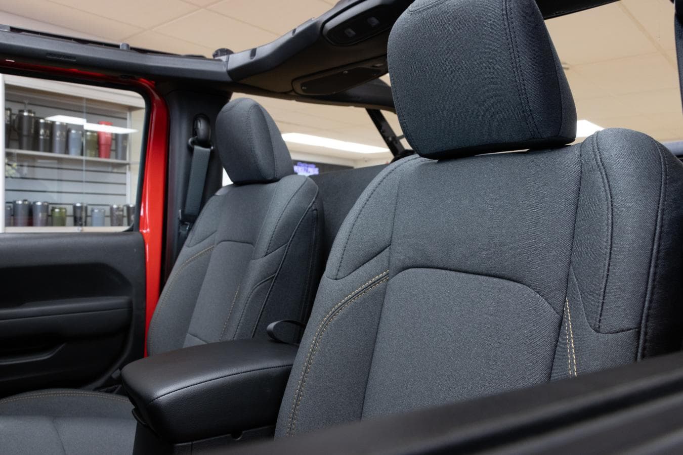 Jeep Wrangler 2026 — photo 14