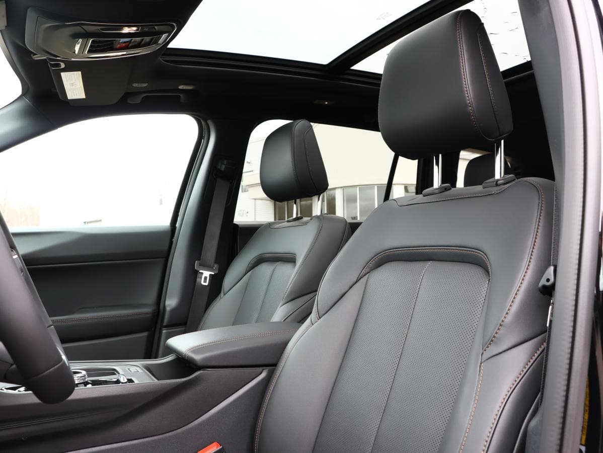 Jeep Cherokee 2026 — photo 8