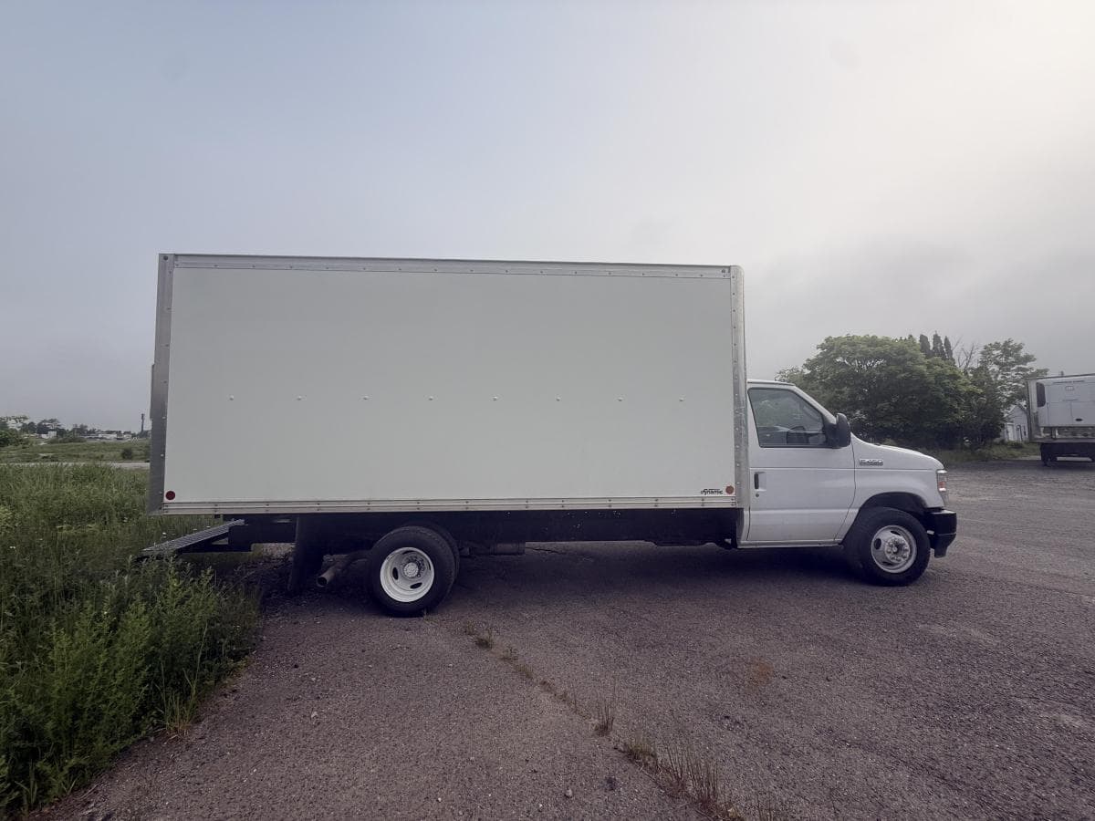 Ford E-series 2021 — photo 9