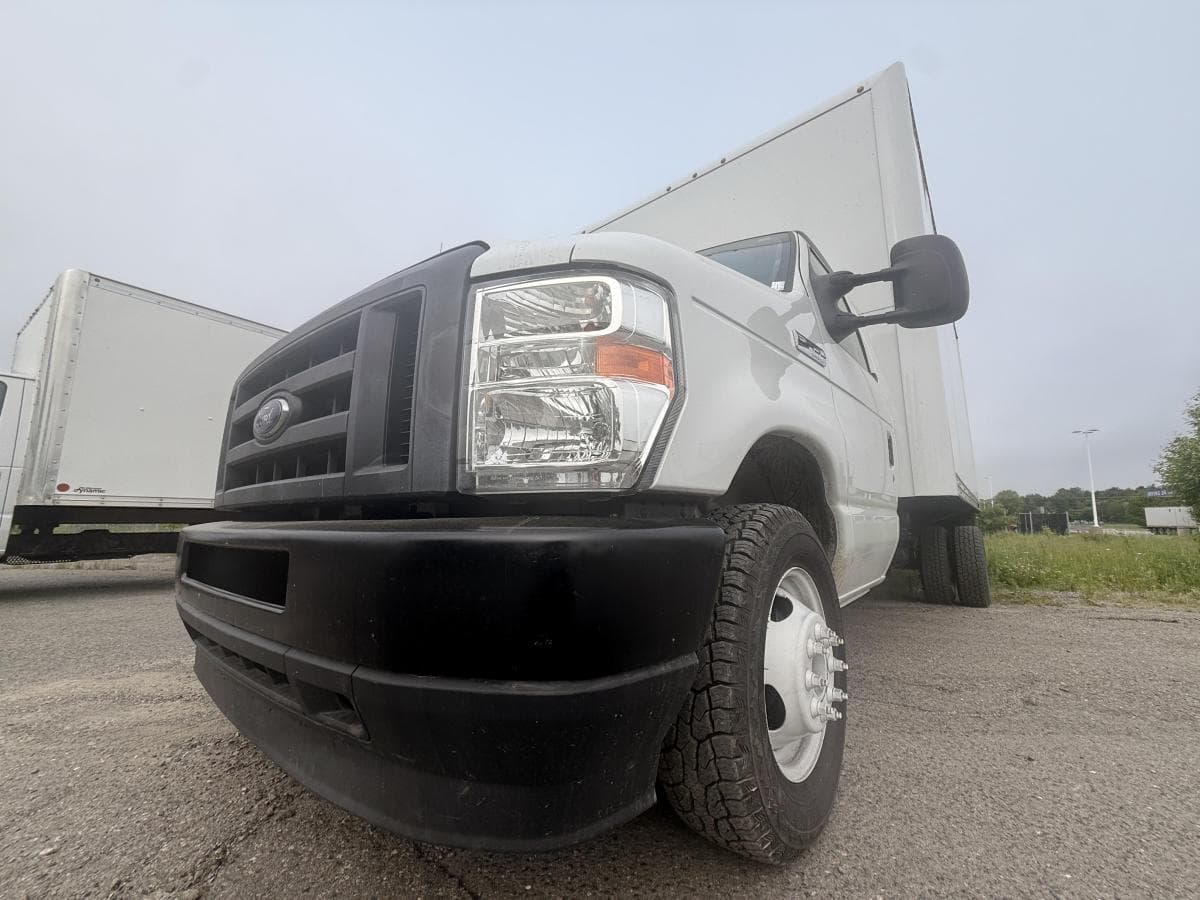 Ford E-series 2022 — photo 11