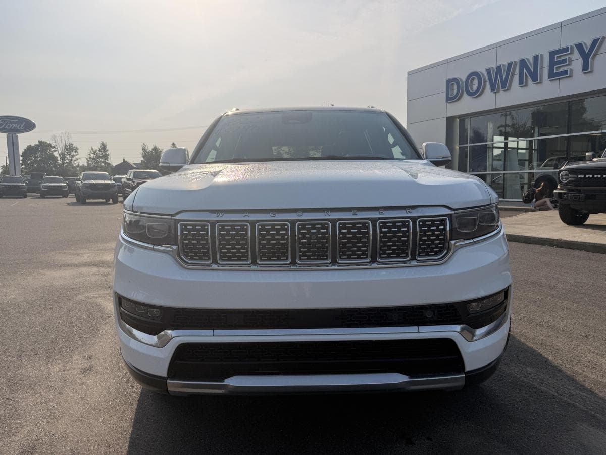 Jeep Grand Wagoneer 2022 — photo 3