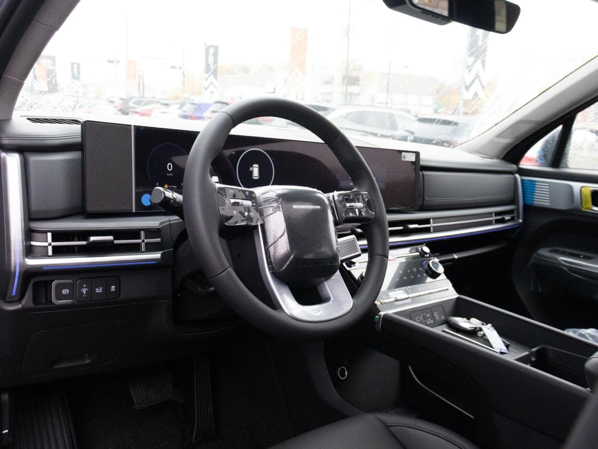 Hyundai Santa Fe 2025 — photo 11