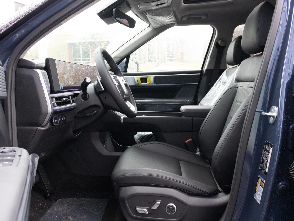Hyundai Santa Fe 2025 — photo 10