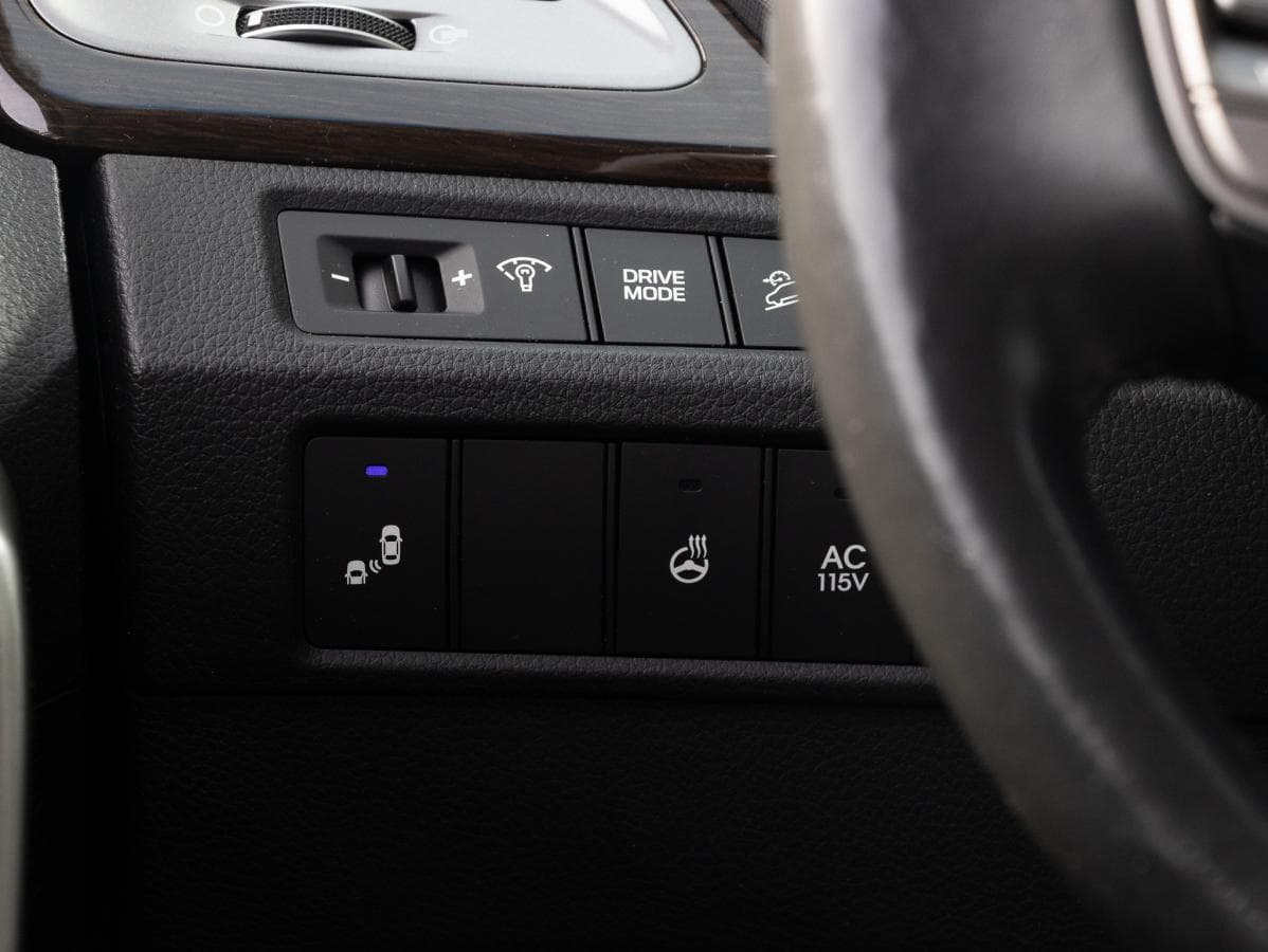 Hyundai Santa Fe 2017 — photo 16