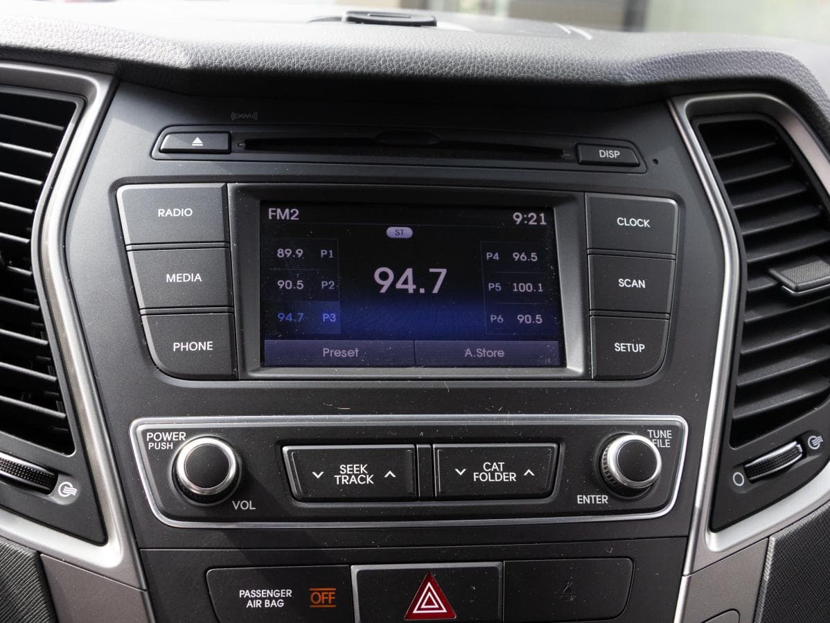 Hyundai Santa Fe 2017 — photo 19
