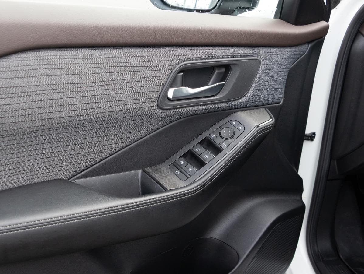 Nissan Rogue 2023 — photo 10