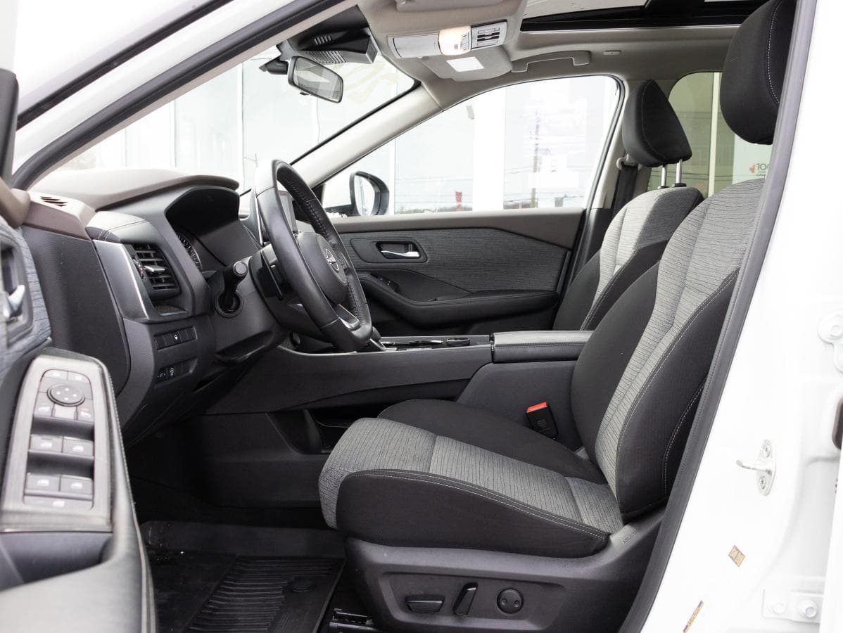 Nissan Rogue 2023 — photo 11