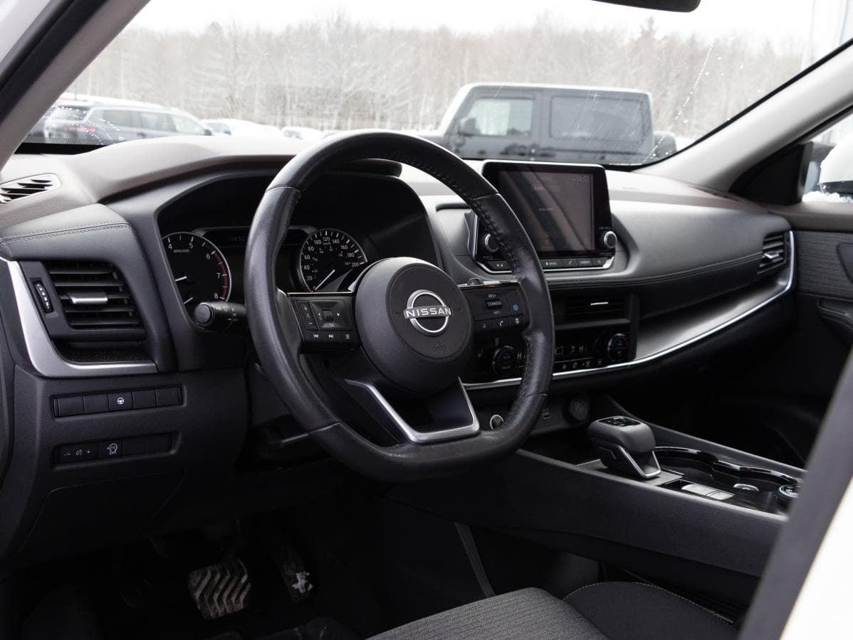 Nissan Rogue 2023 — photo 12