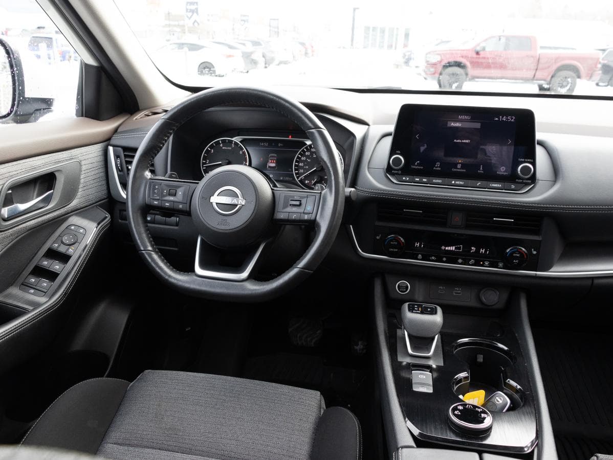 Nissan Rogue 2023 — photo 13