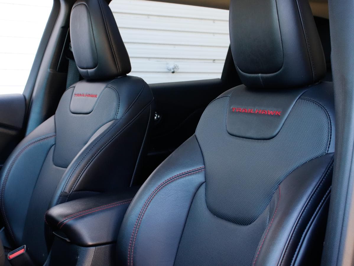 Jeep Cherokee 2022 — photo 13