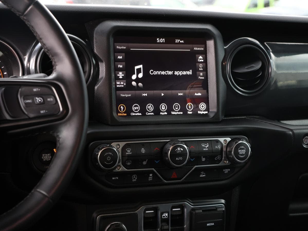 Jeep Wrangler 2023 — photo 15
