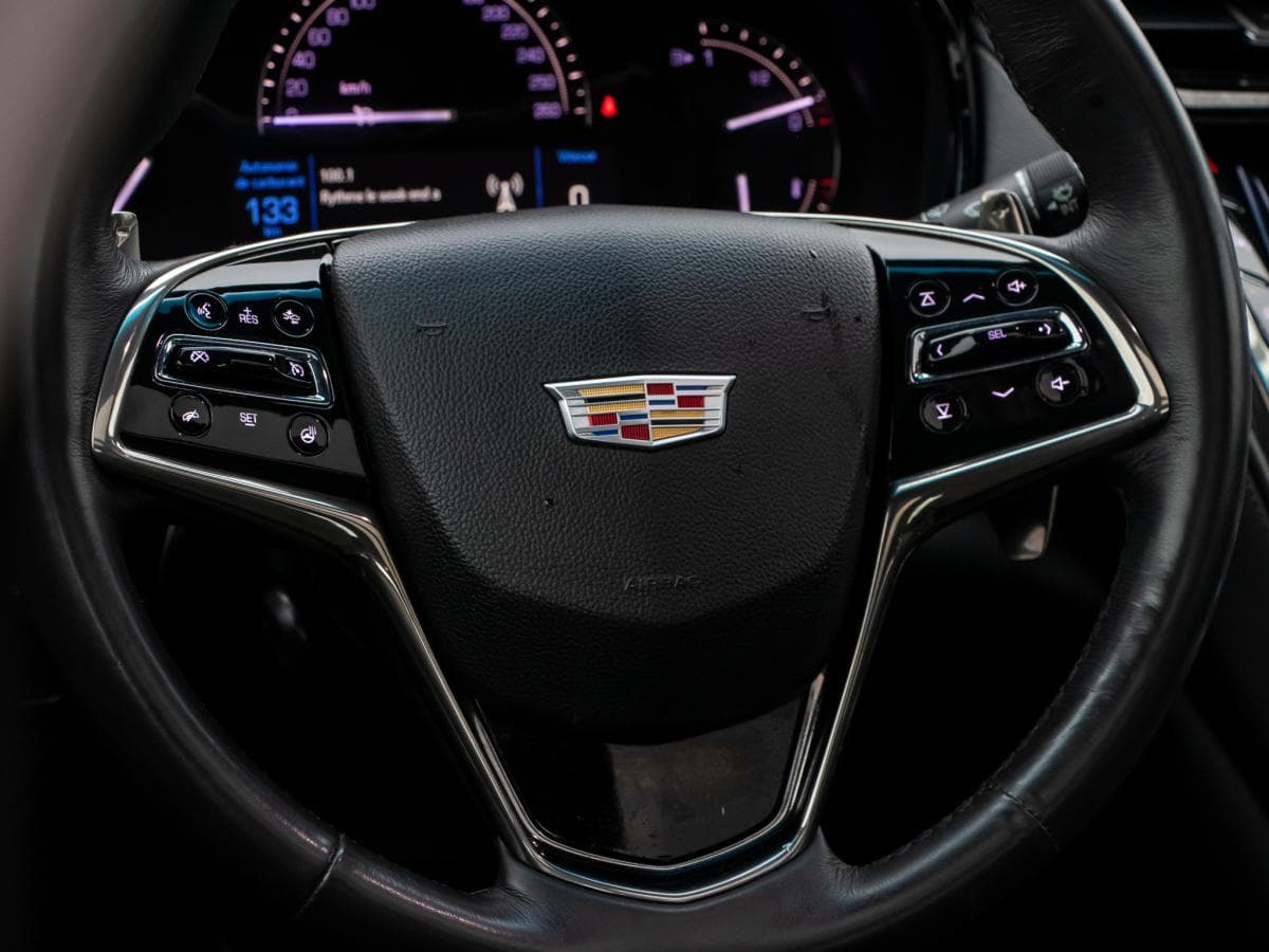 Cadillac CTS 2018 — photo 16