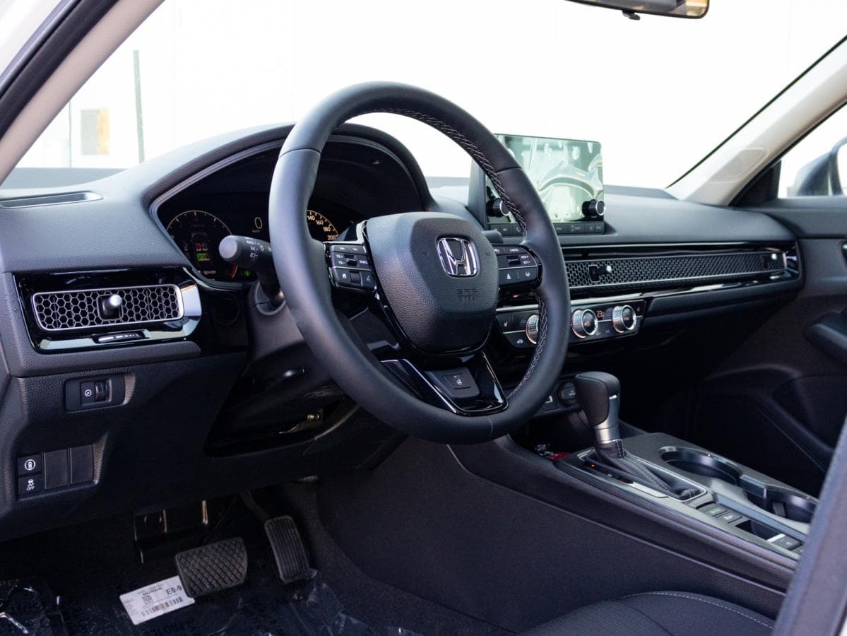 Honda Civic 2026 — photo 9