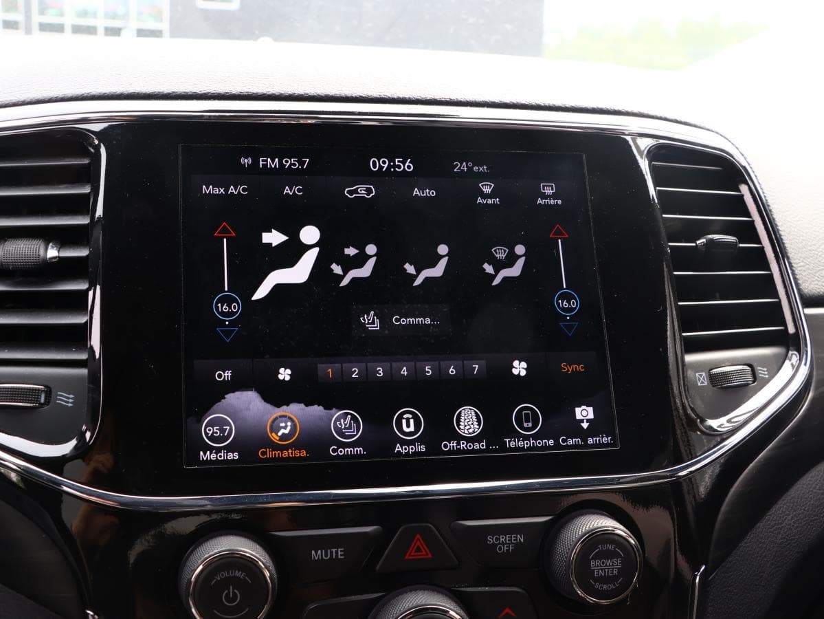 Jeep Cherokee 2022 — photo 21