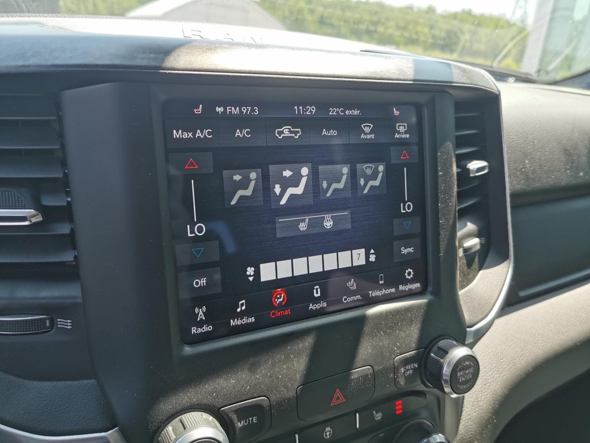 RAM 1500 2021 — photo 17