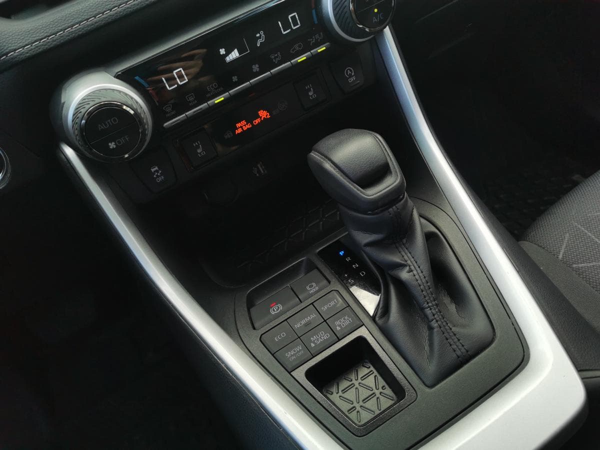 Toyota RAV4 2024 — photo 15