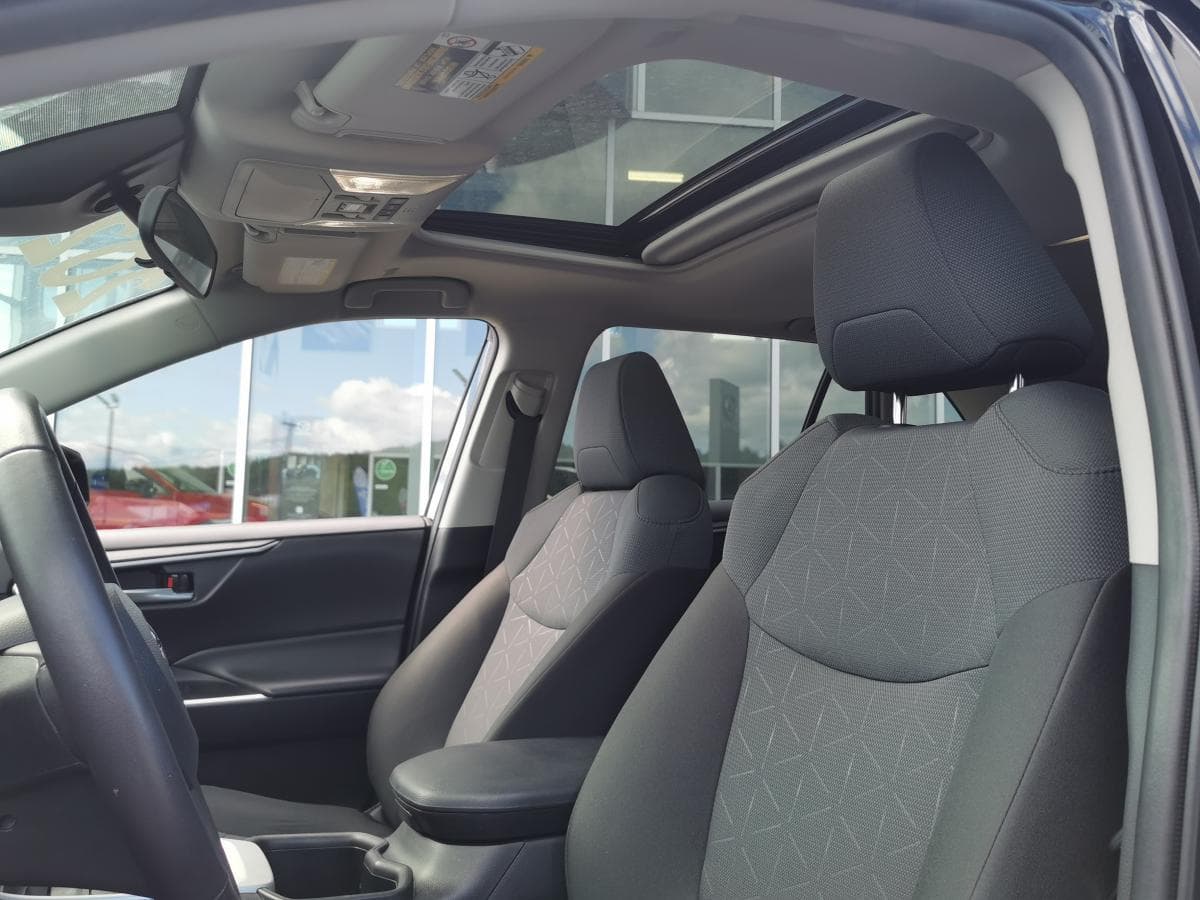 Toyota RAV4 2024 — photo 8