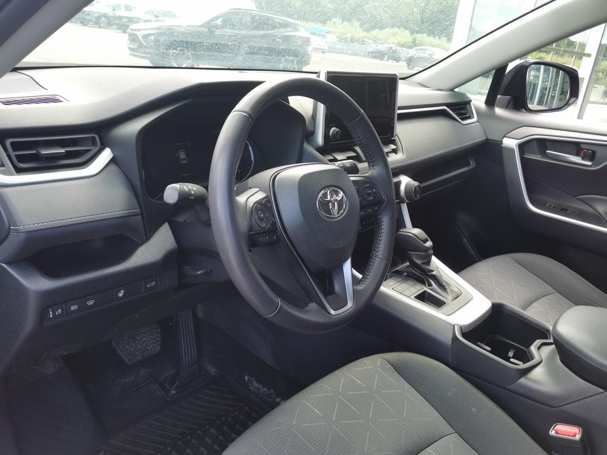 Toyota RAV4 2024 — photo 9