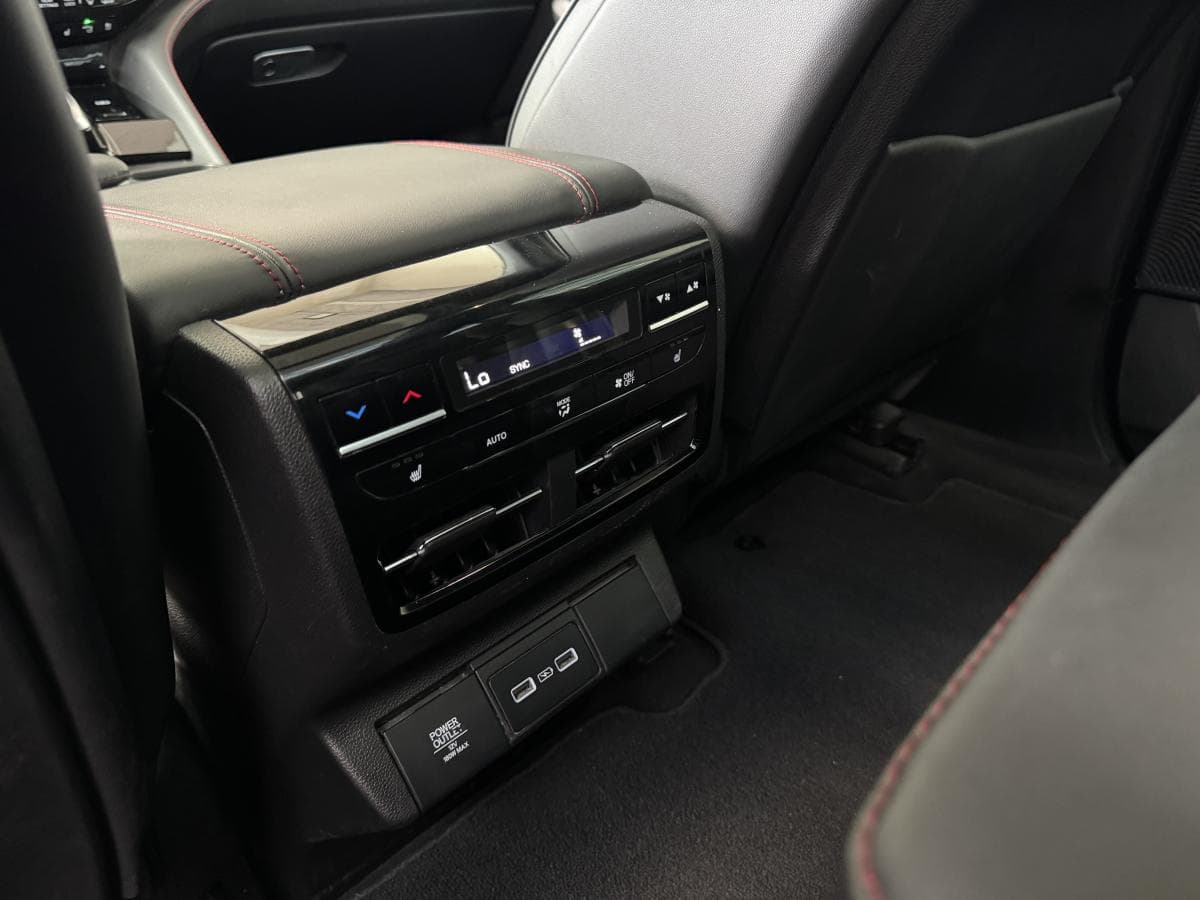 Acura MDX 2023 — photo 12